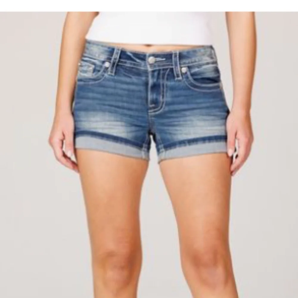 NWT Miss Me Shorts with embellished pockets - Picture 3 of 3